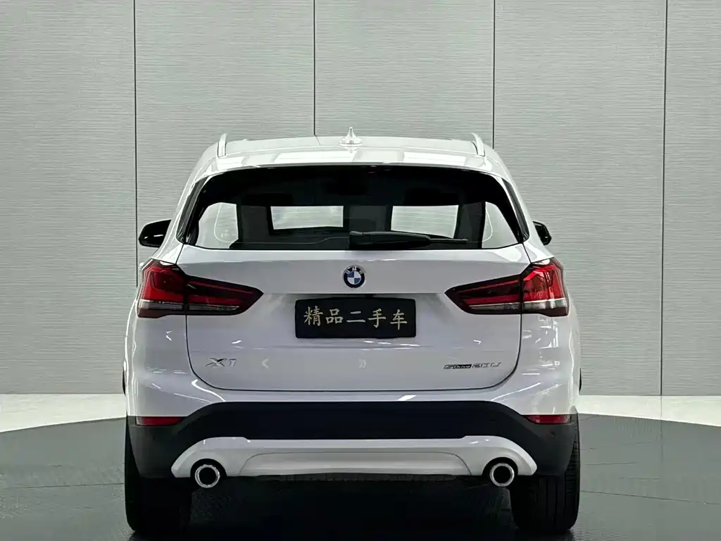 BMW X1 — фото 5