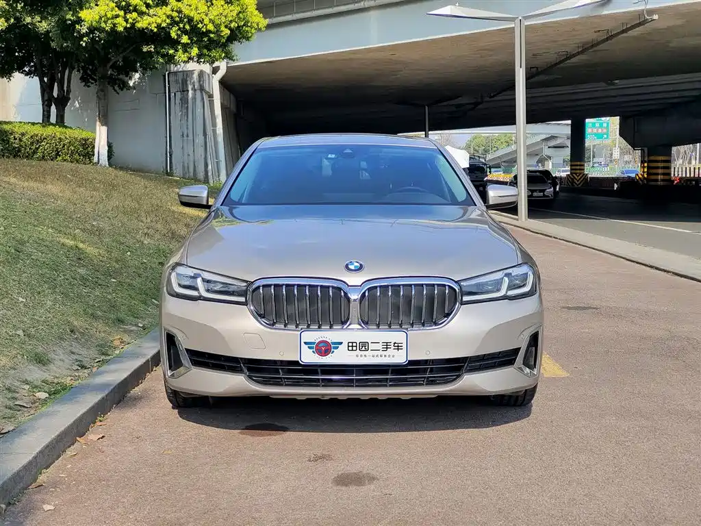 BMW 5 Series — фото 2