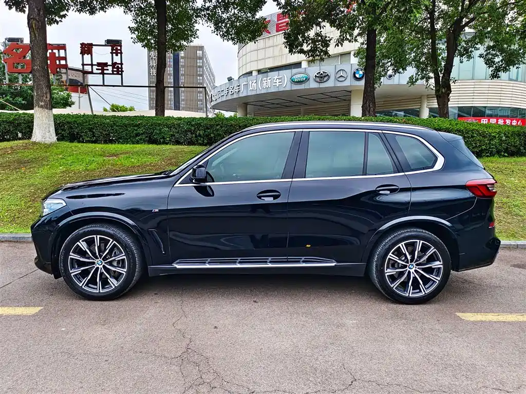 BMW X5 (Import) — фото 3
