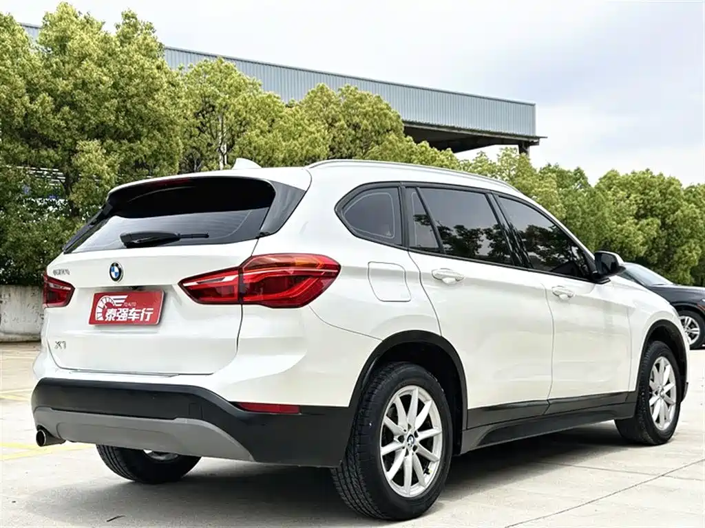 BMW X1 — фото 4