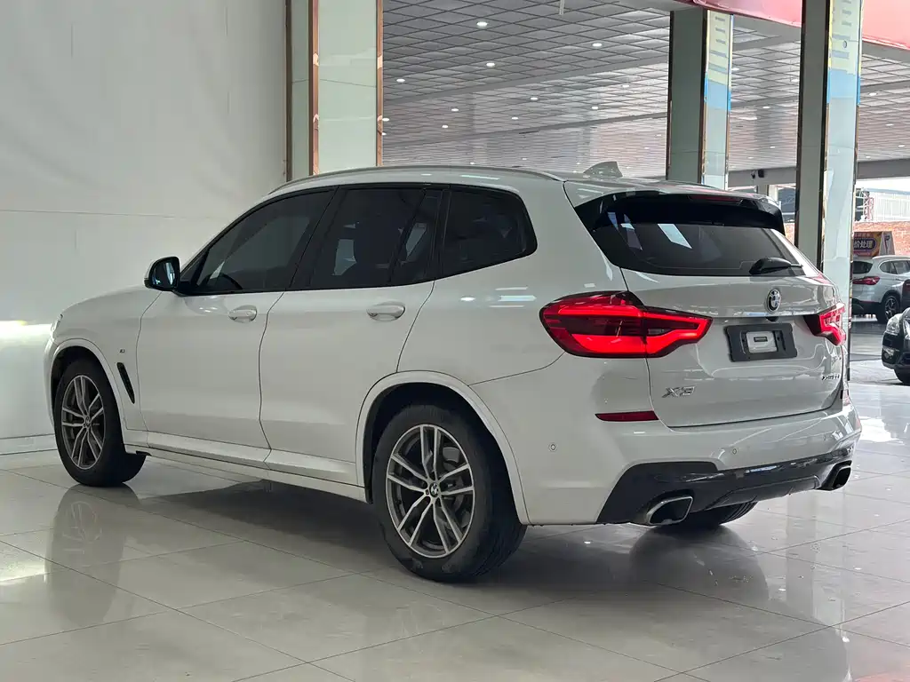 BMW X3 — фото 18