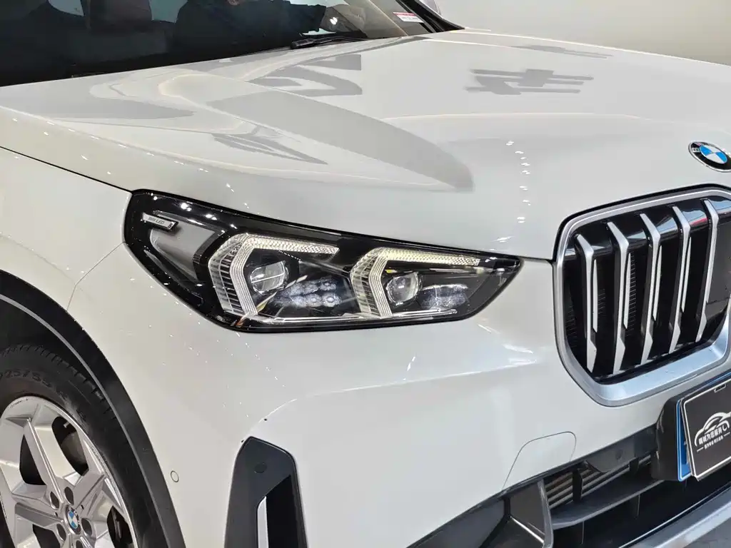 BMW X1 — фото 9