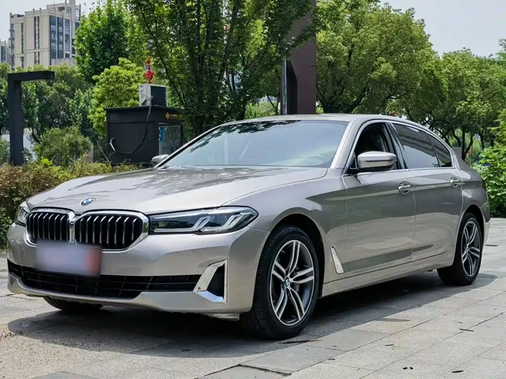 BMW 5 Series — фото 2