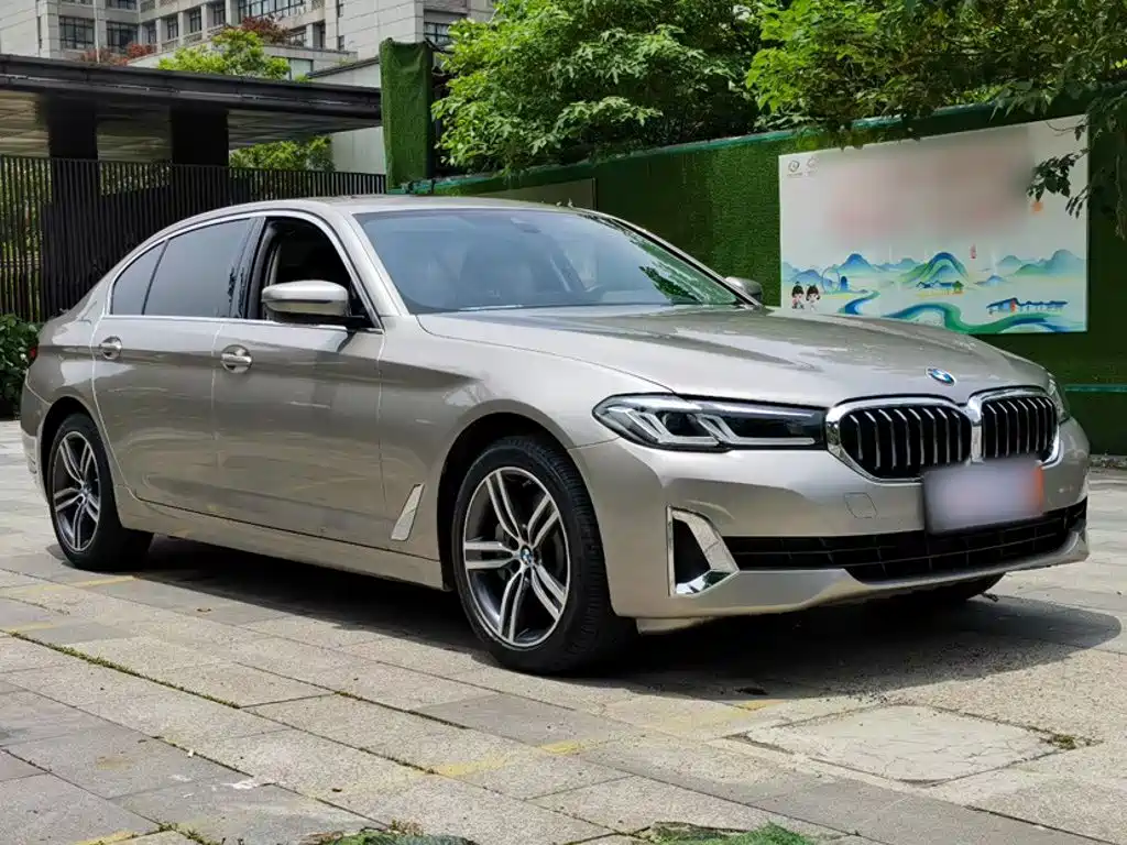 BMW 5 Series — фото 3