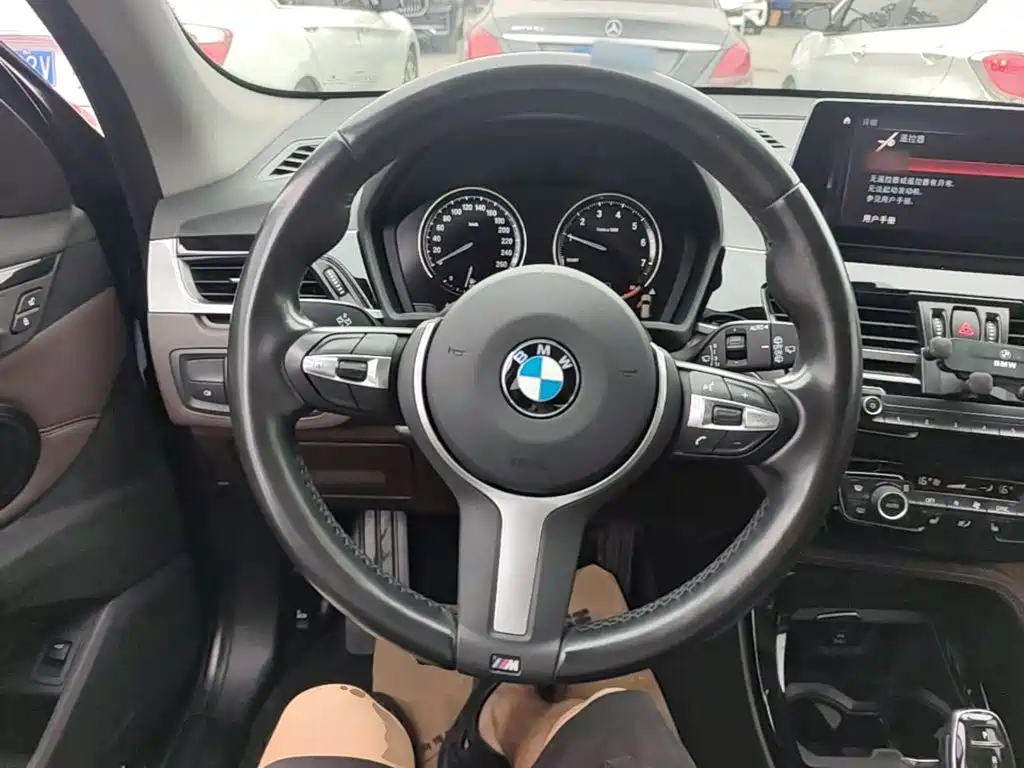 BMW X1 — фото 11