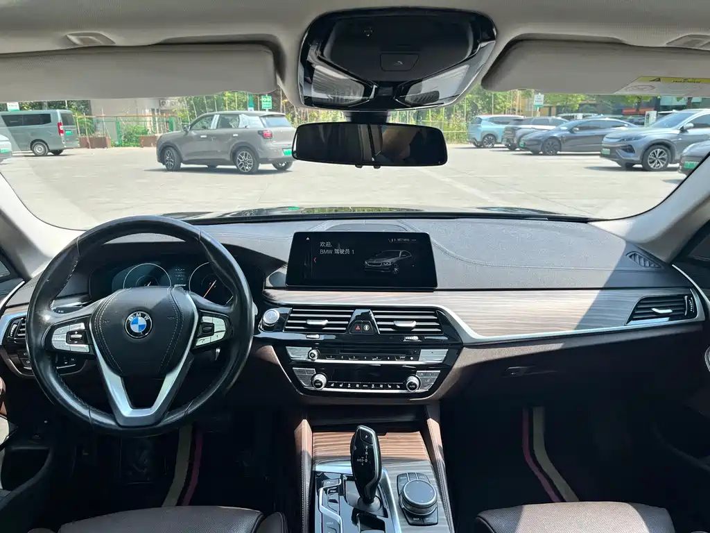 BMW 5 Series New Energy — фото 11