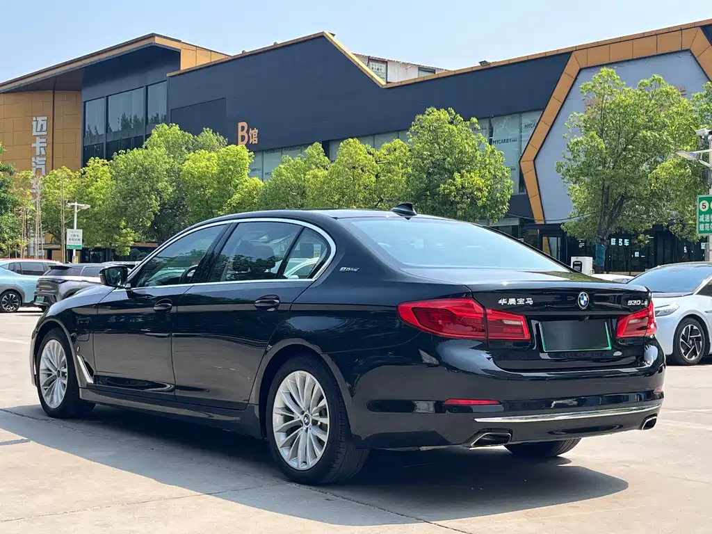 BMW 5 Series New Energy — фото 7