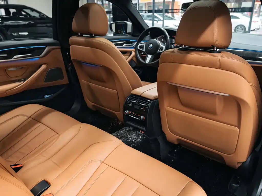 BMW 5 Series — фото 20