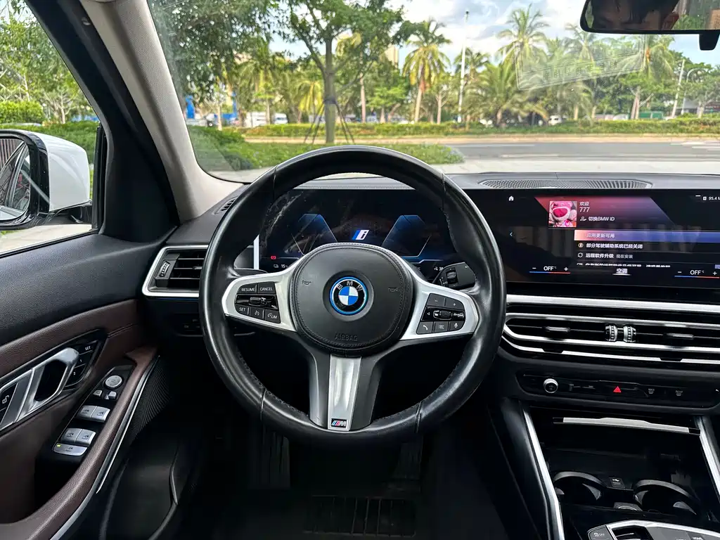 BMW i3 — фото 13