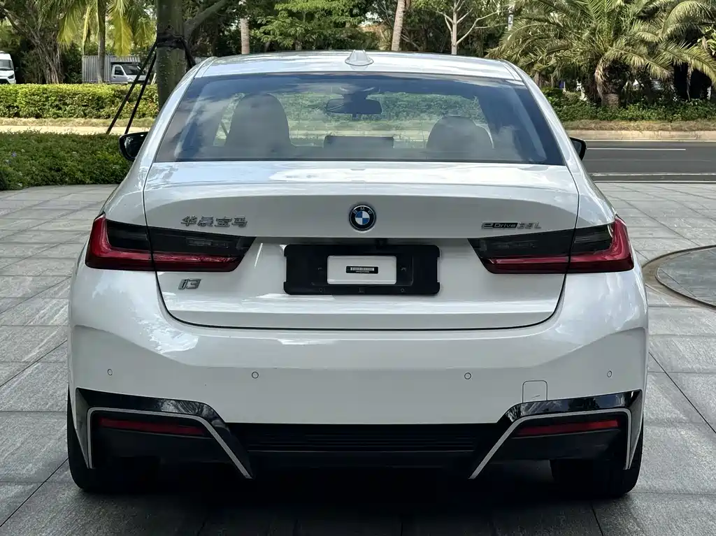 BMW i3 — фото 8