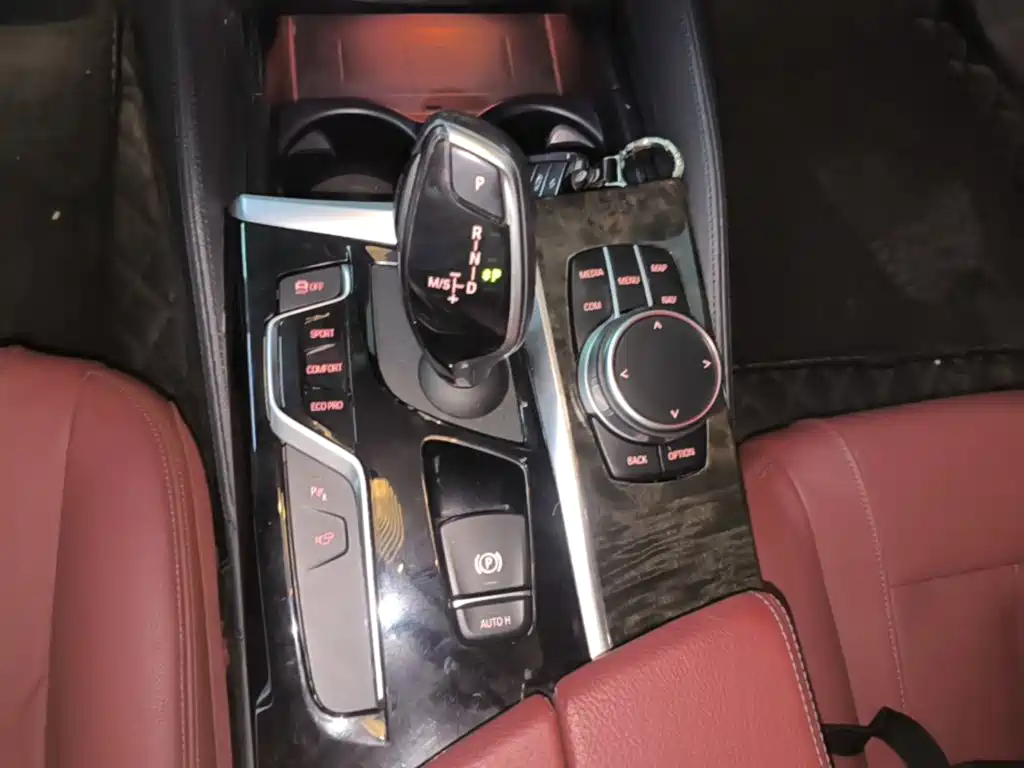BMW 5 Series — фото 14