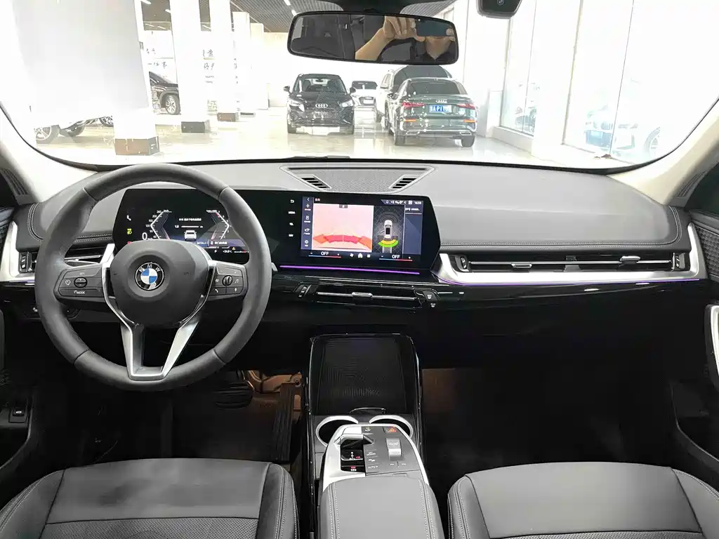 BMW X1 — фото 9