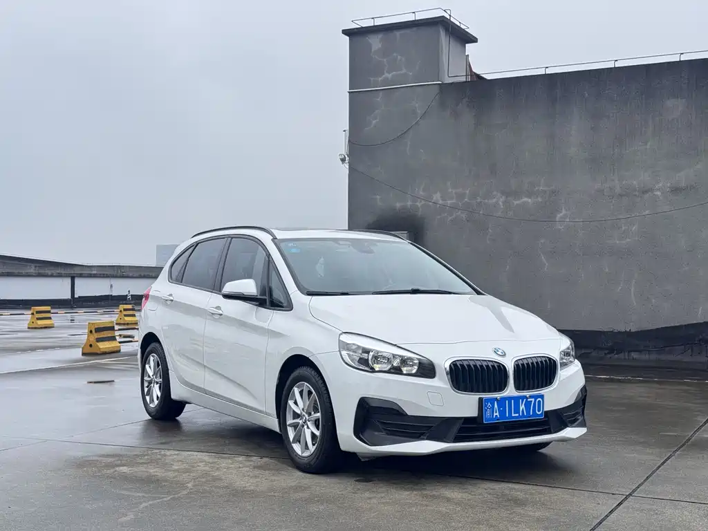 BMW 2 Series Active Tourer — фото 3