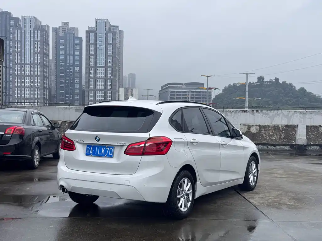 BMW 2 Series Active Tourer — фото 4