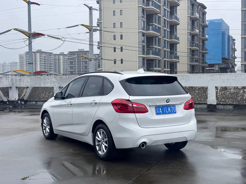 BMW 2 Series Active Tourer — фото 6