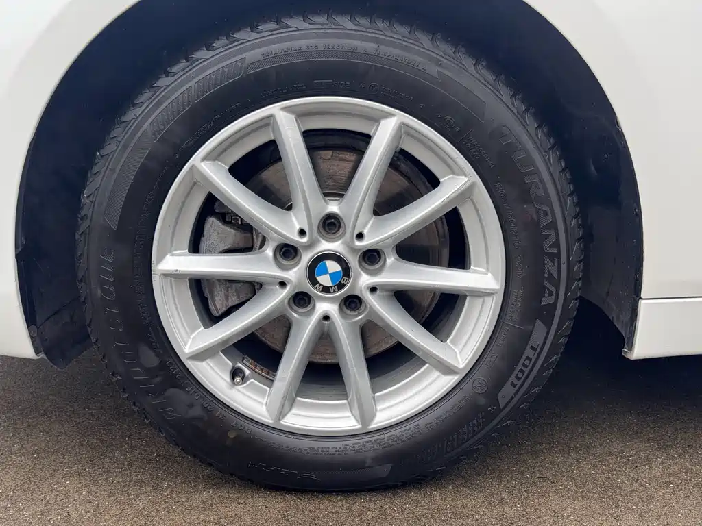 BMW 2 Series Active Tourer — фото 7