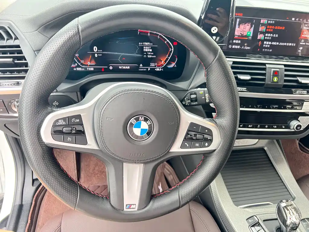 BMW X3 — фото 23