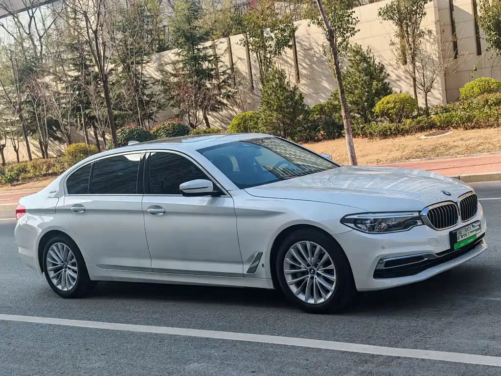 BMW 5 Series New Energy — фото 6