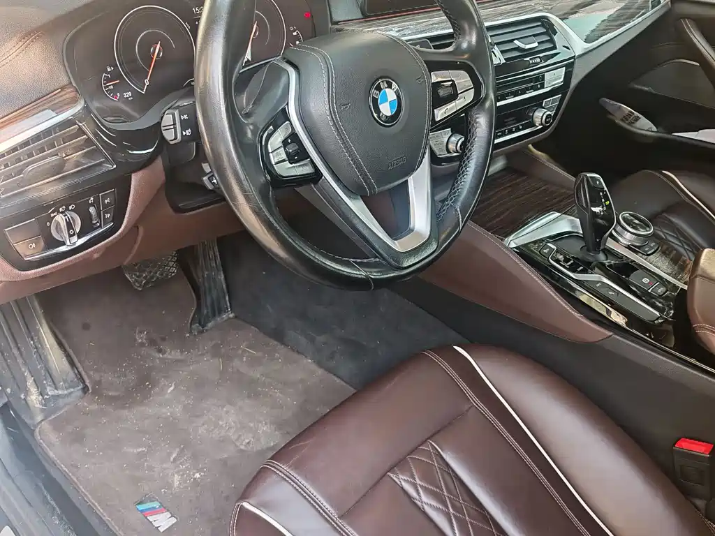 BMW 5 Series New Energy — фото 10