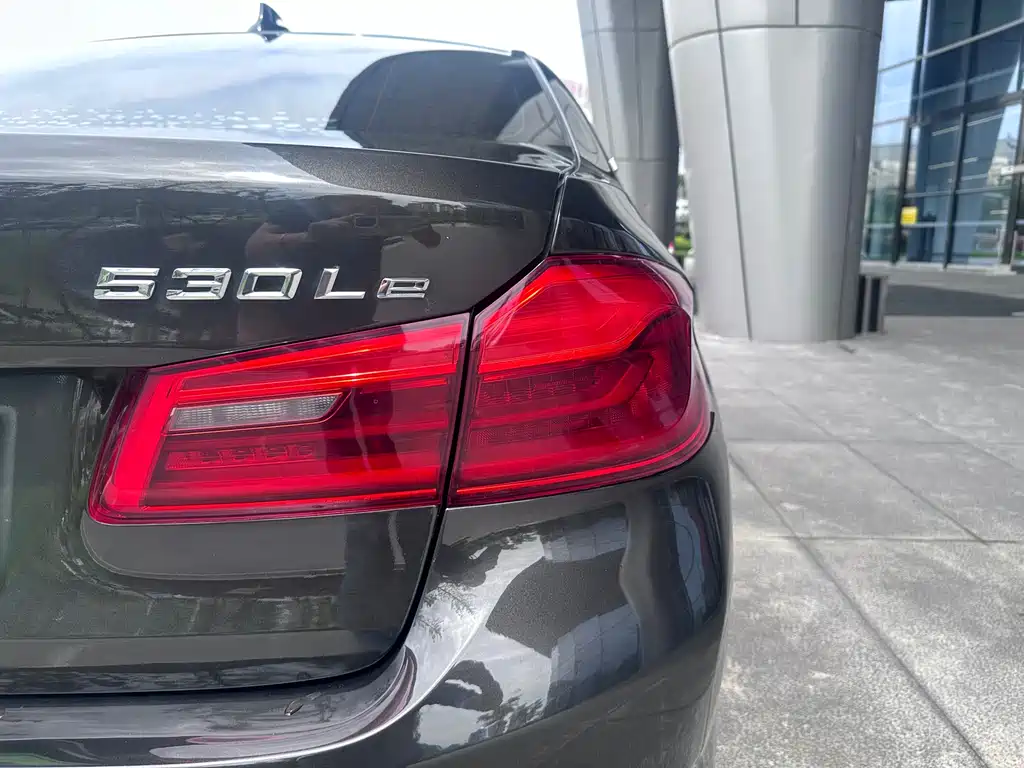 BMW 5 Series New Energy — фото 9
