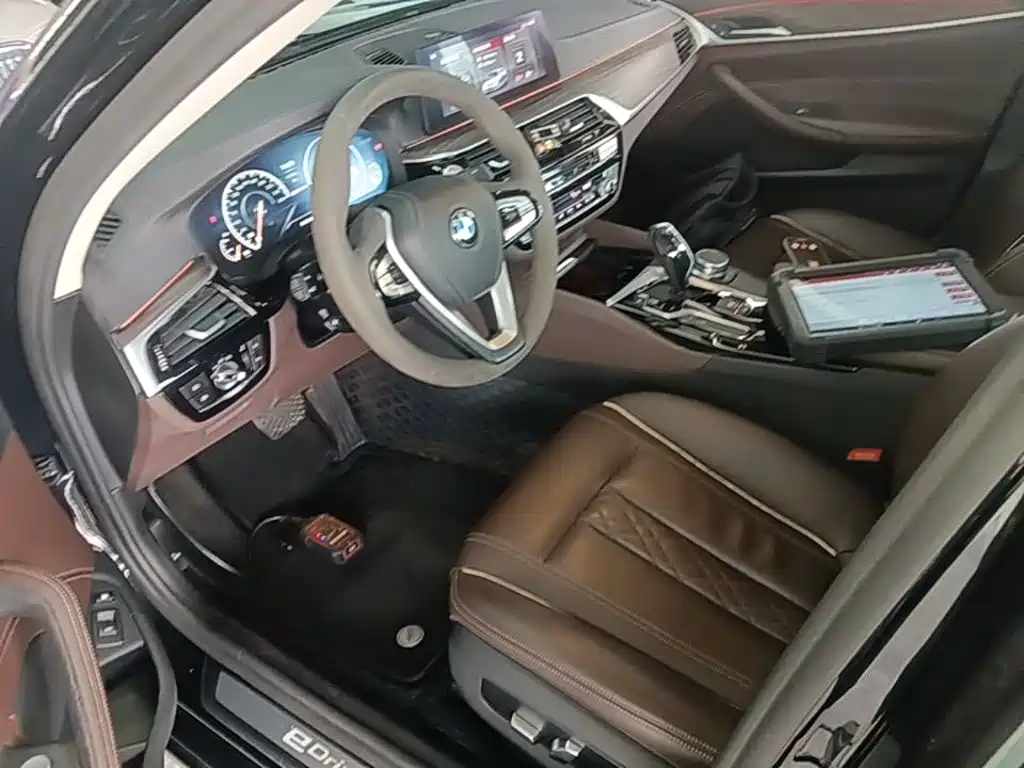 BMW 5 Series New Energy — фото 15