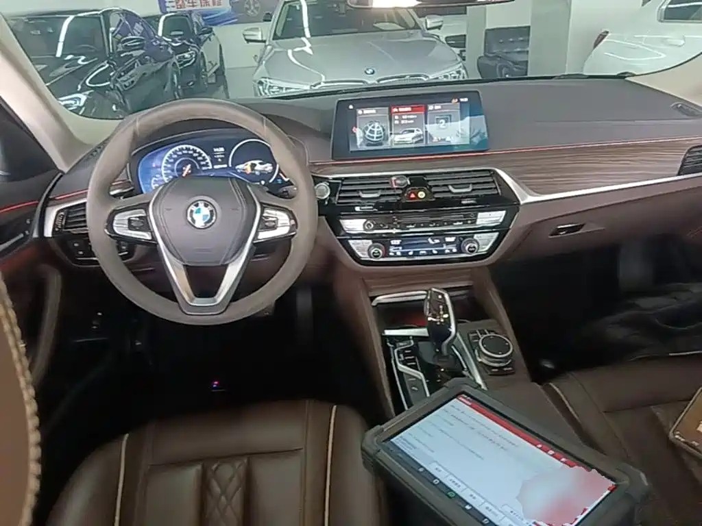 BMW 5 Series New Energy — фото 10