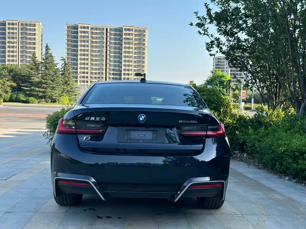 BMW i3 — фото 8