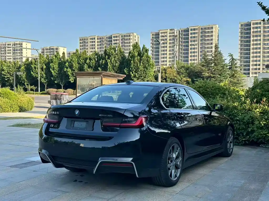 BMW i3 — фото 9