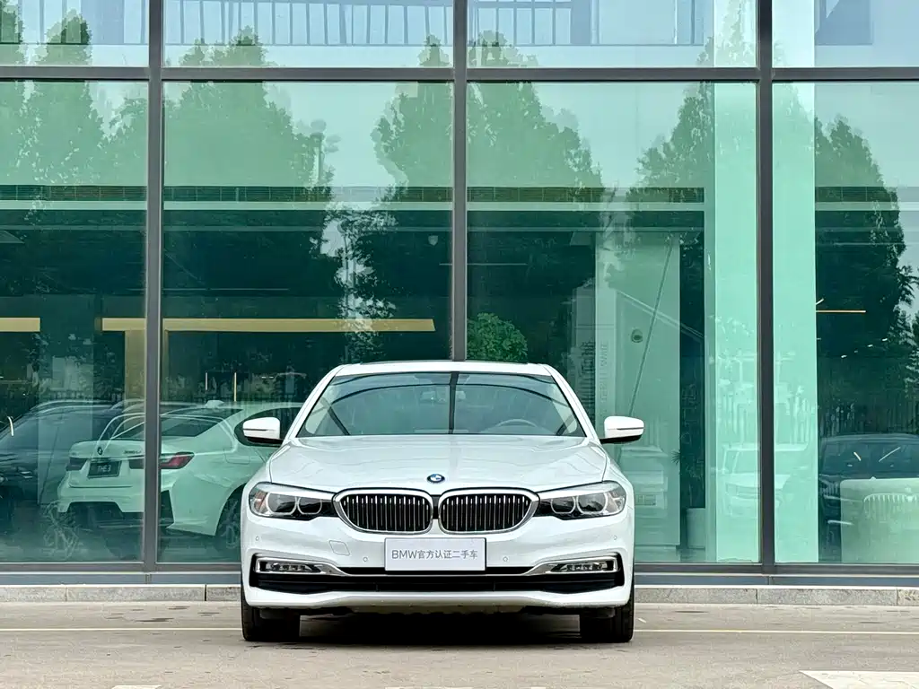 BMW 5 Series — фото 2