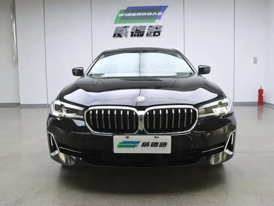 BMW 5 Series — фото 2