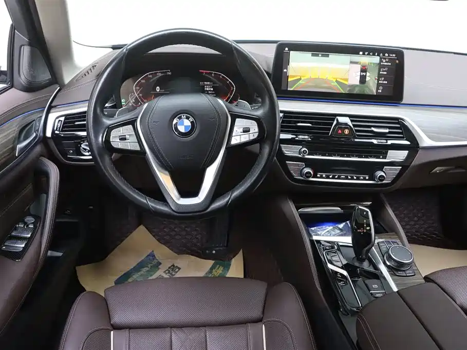BMW 5 Series — фото 28