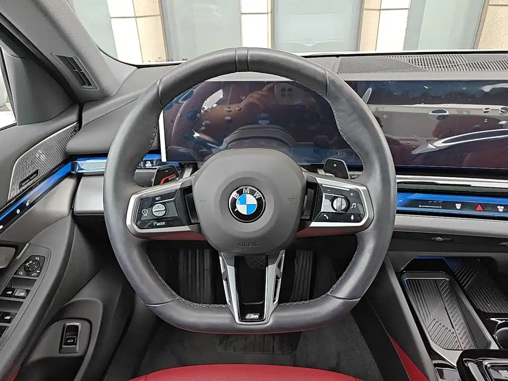 BMW 5 Series — фото 11