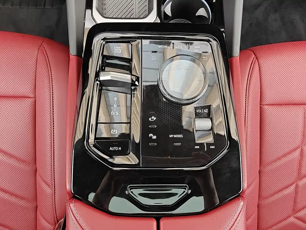 BMW 5 Series — фото 13