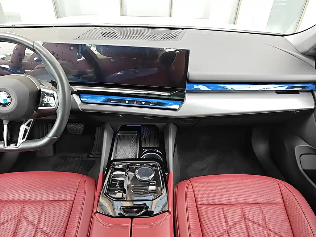 BMW 5 Series — фото 10
