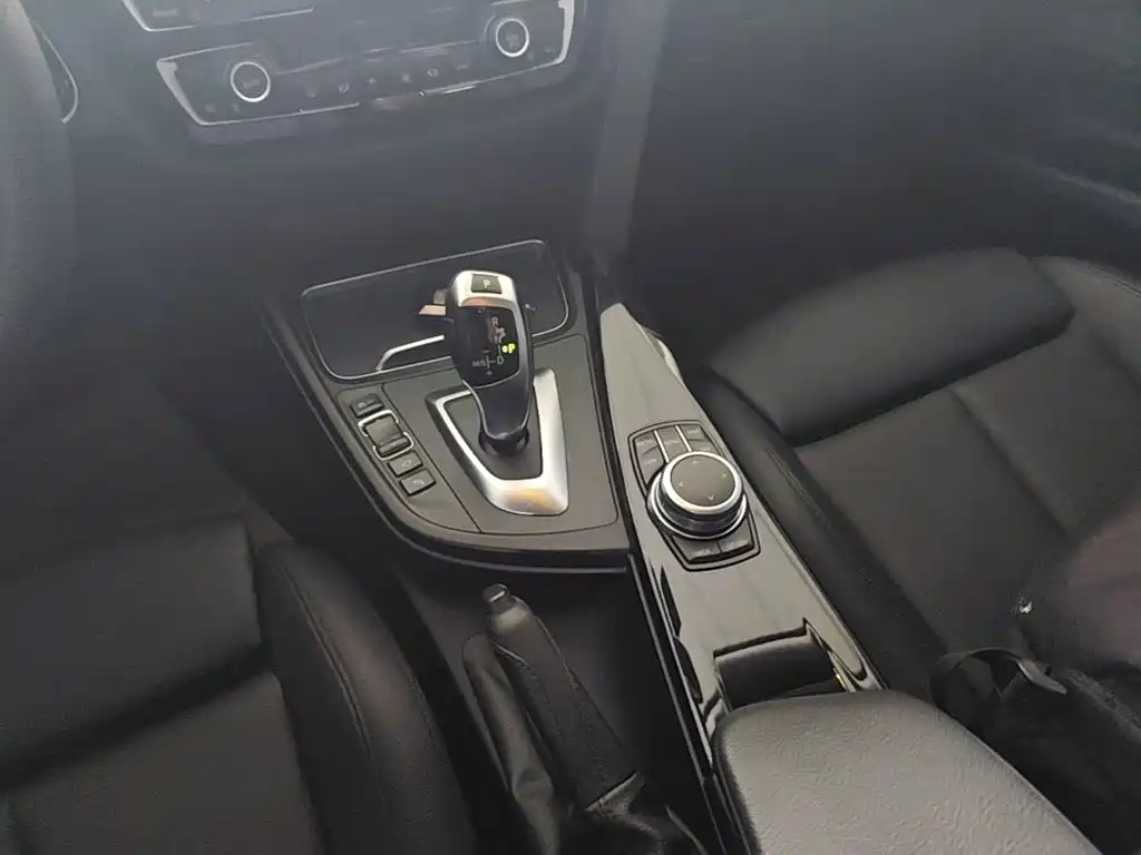 BMW 3 Series GT — фото 14