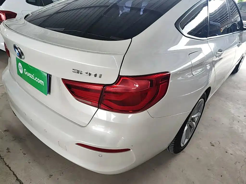 BMW 3 Series GT — фото 8