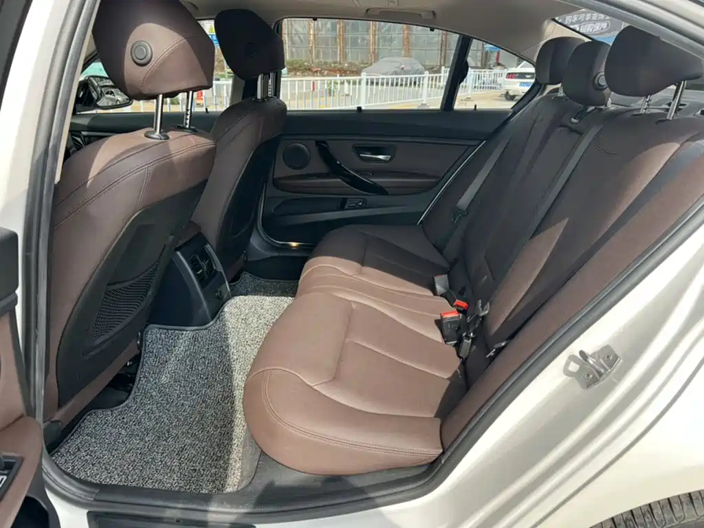 BMW 3 Series — фото 14