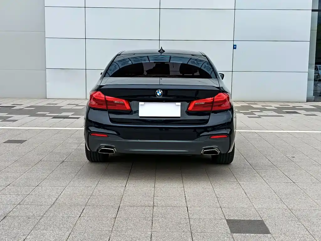 BMW 5 Series — фото 3
