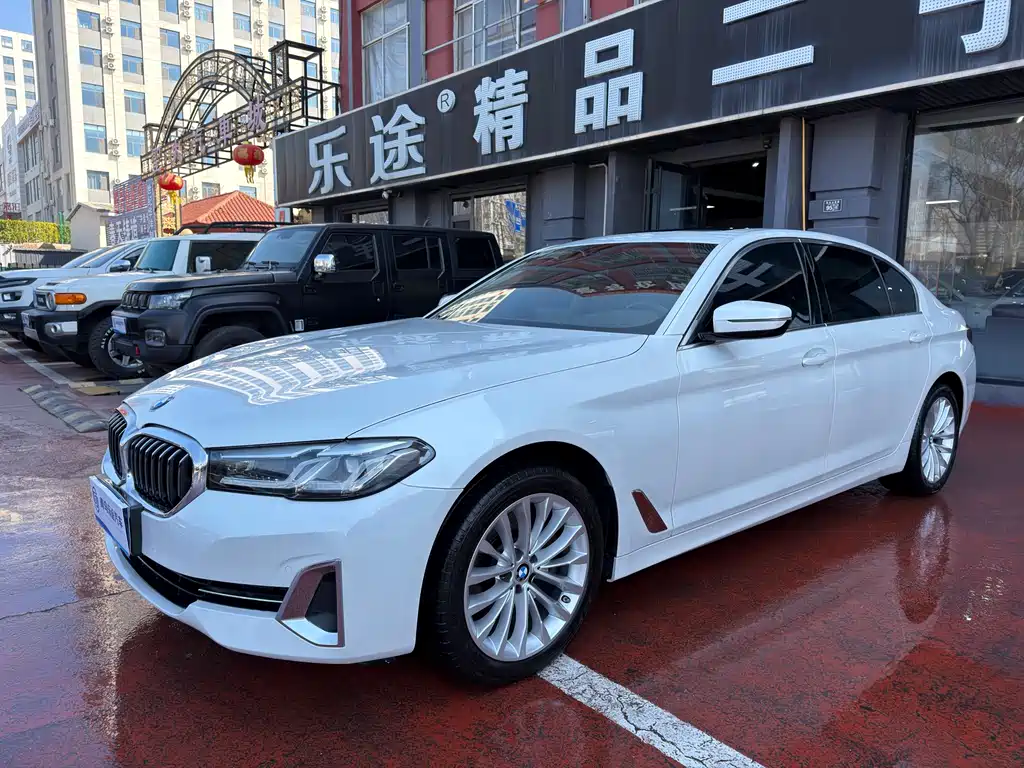 BMW 5 Series — фото 2