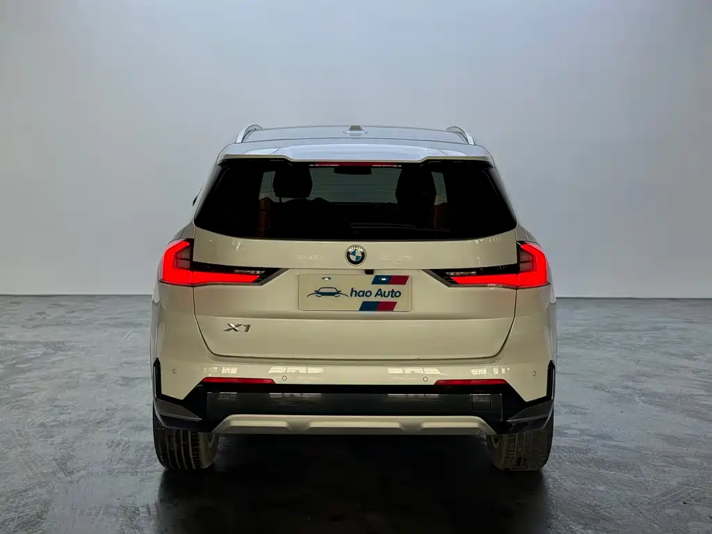 BMW X1 — фото 5