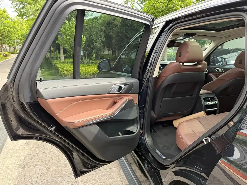BMW X5 (Import) — фото 23