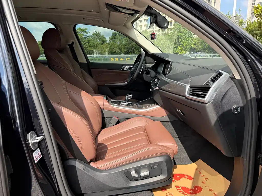 BMW X5 (Import) — фото 25
