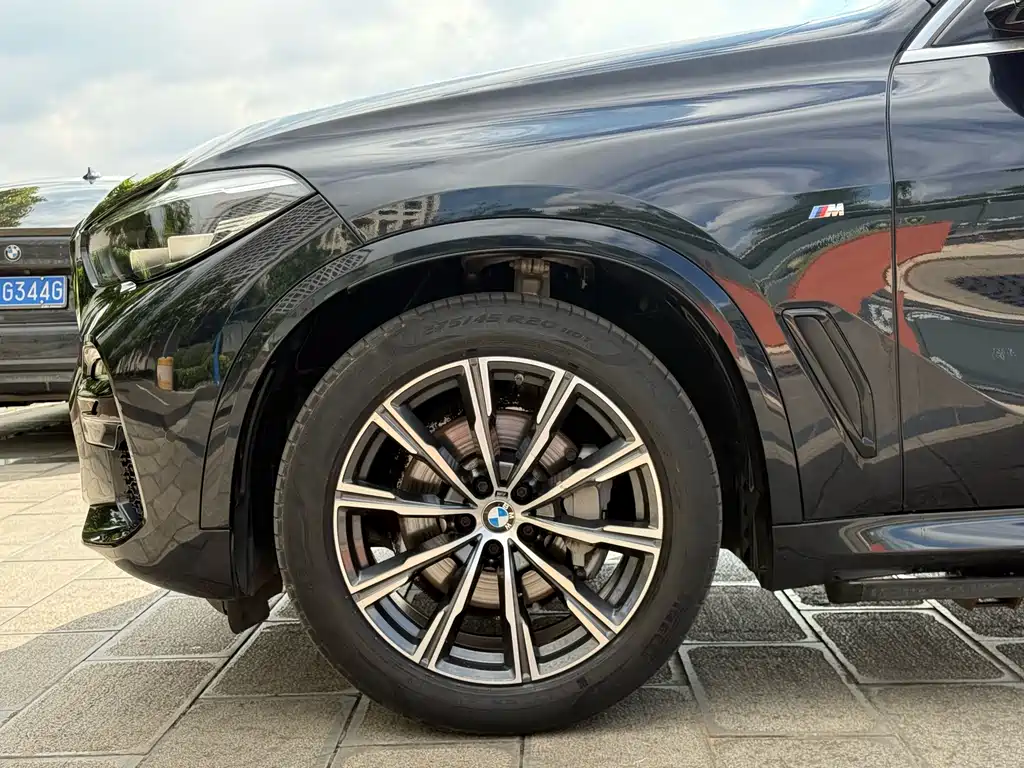 BMW X5 (Import) — фото 35