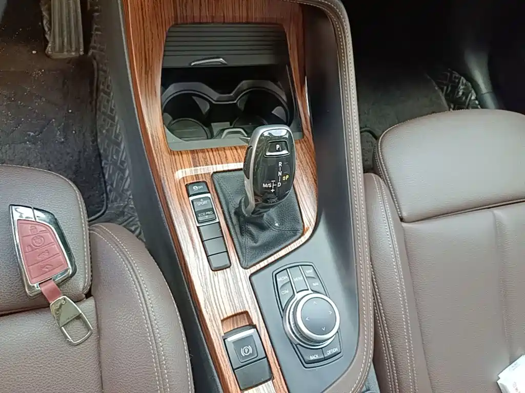 BMW X1 — фото 14