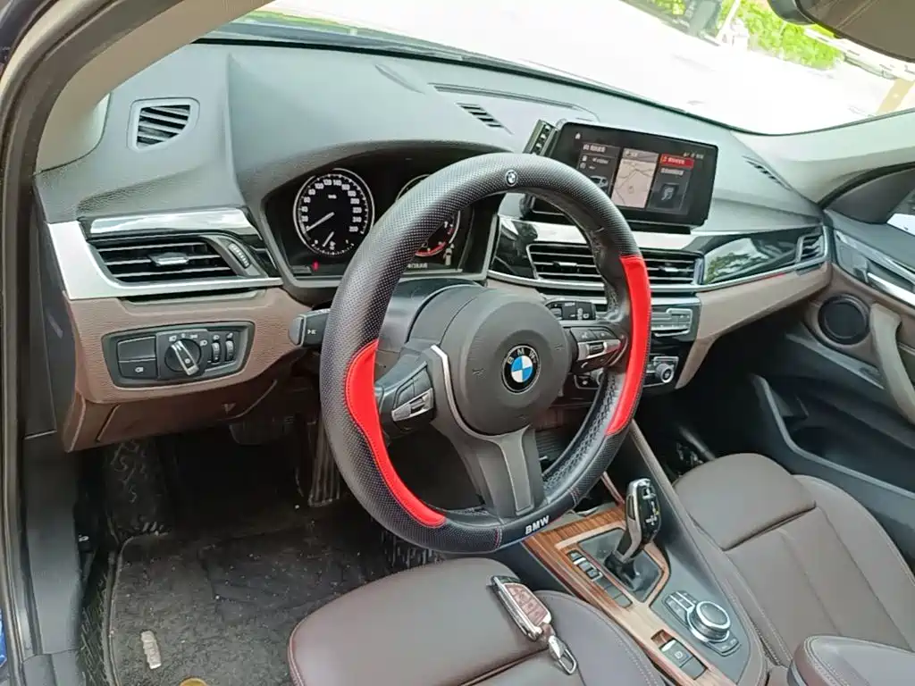 BMW X1 — фото 10