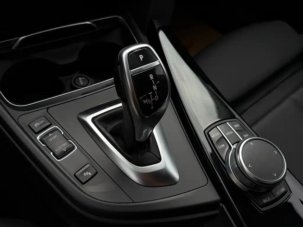 BMW 3 Series — фото 11