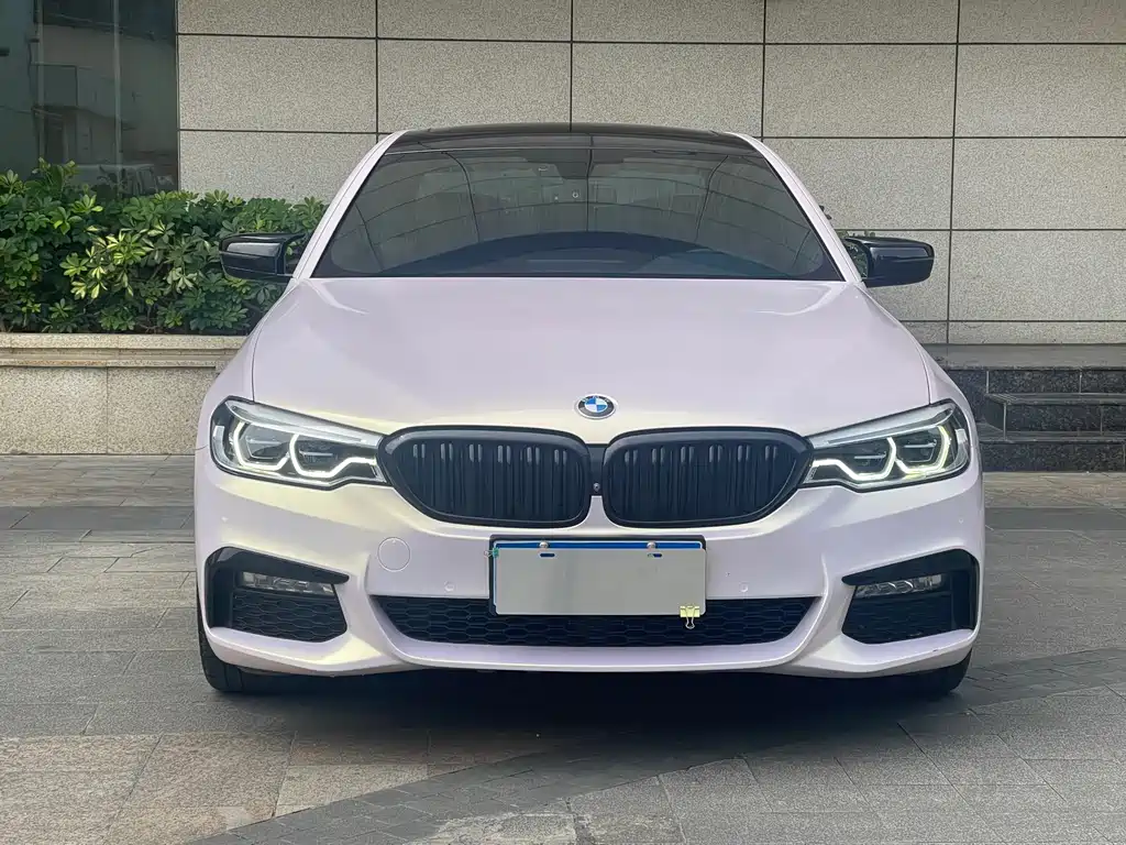 BMW 5 Series — фото 2