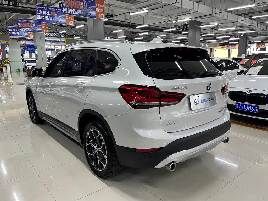 BMW X1 — фото 11