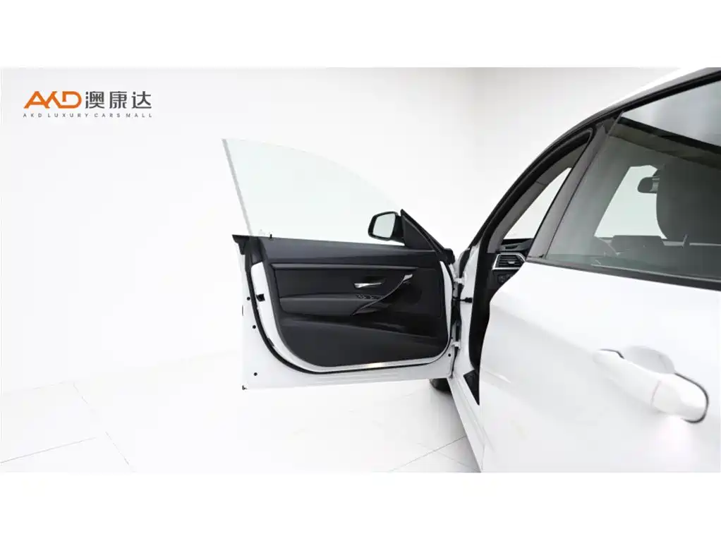 BMW 3 Series GT — фото 10