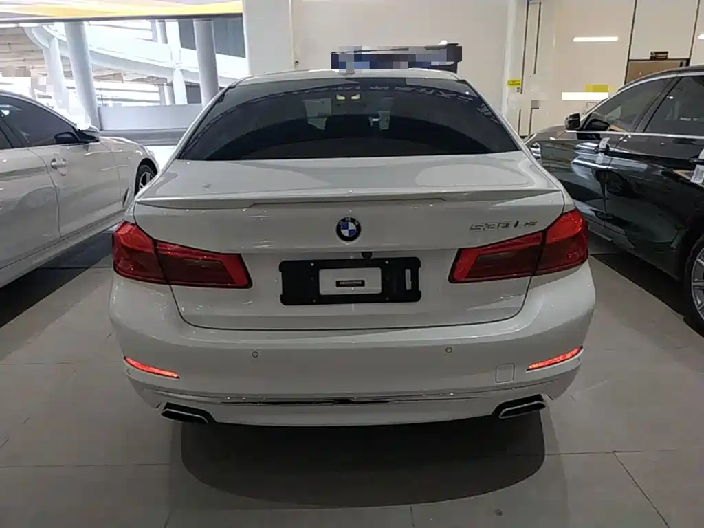 BMW 5 Series New Energy — фото 6
